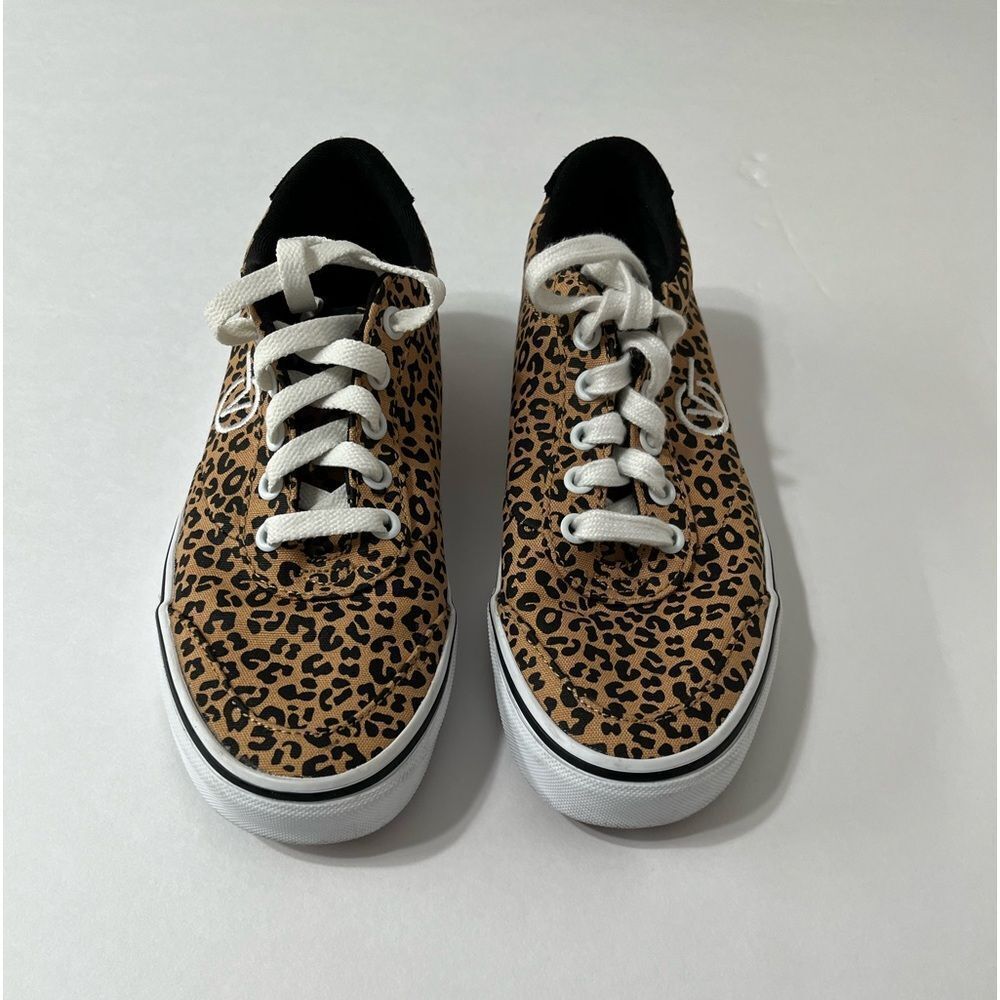 Vans Animal Print Skateboarding Shoe Womens Size 6